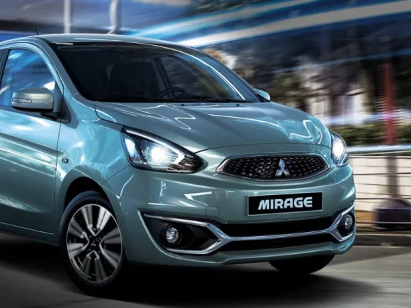 Dịch vụ thay kính chắn gió xe Mitsubishi Mirage ngay tại nhà